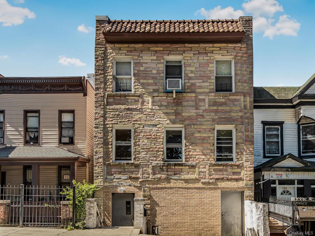 756 E 225th Street, Bronx, New York - 7 Bedrooms  
2 Bathrooms - 