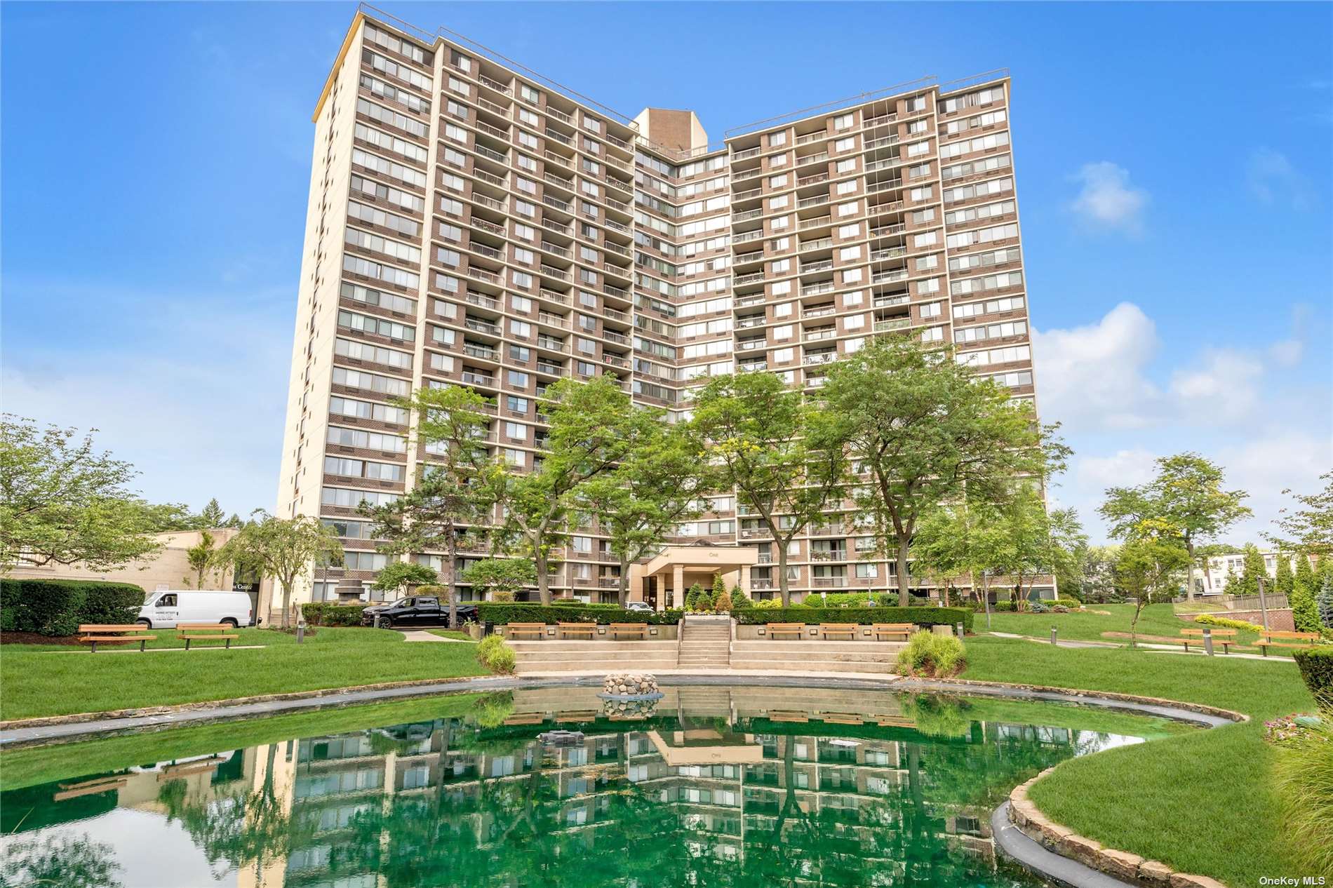 Property for Sale at 1 Bay Club Drive 5J, Bayside, Queens, NY - Bedrooms: 1 
Bathrooms: 1 
Rooms: 4  - $525,000