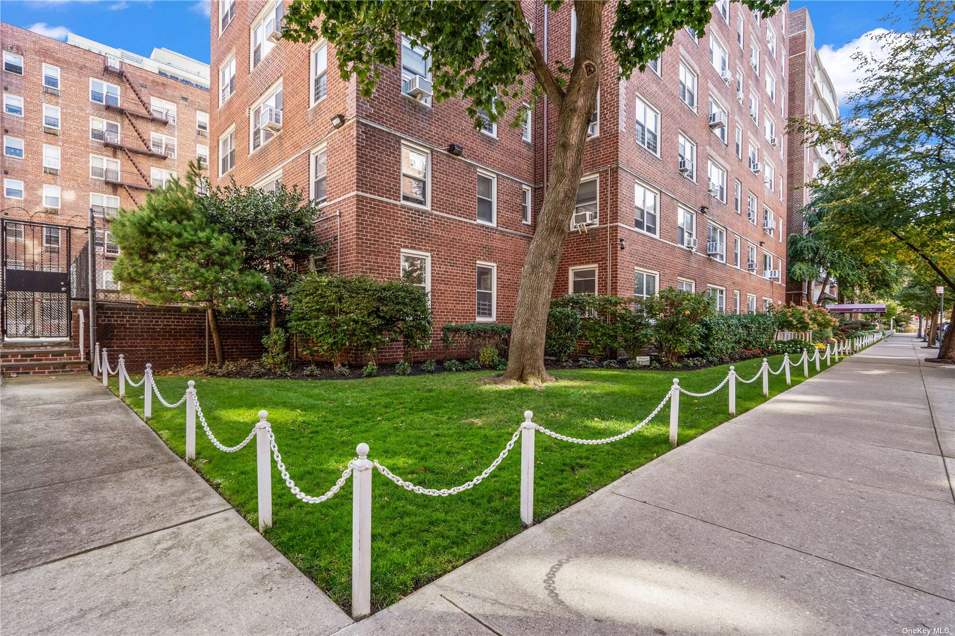 71st Road 114, Forest Hills, Queens, NY - 2 Bedrooms  
2 Bathrooms - 