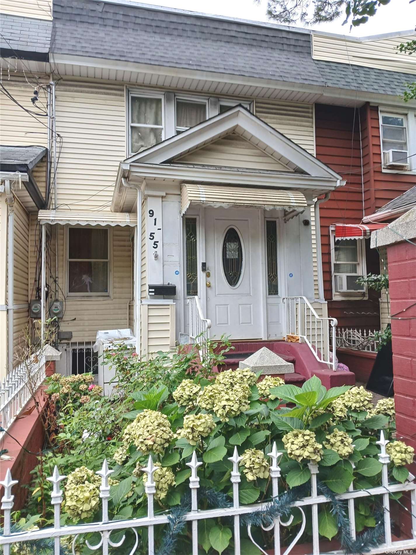 Property for Sale at 9155 96th Street, Woodhaven, Queens, NY - Bedrooms: 3 
Bathrooms: 3 
Rooms: 7  - $699,000