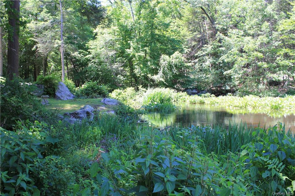 Rolling Meadow Lane, Pound Ridge, New York image 6