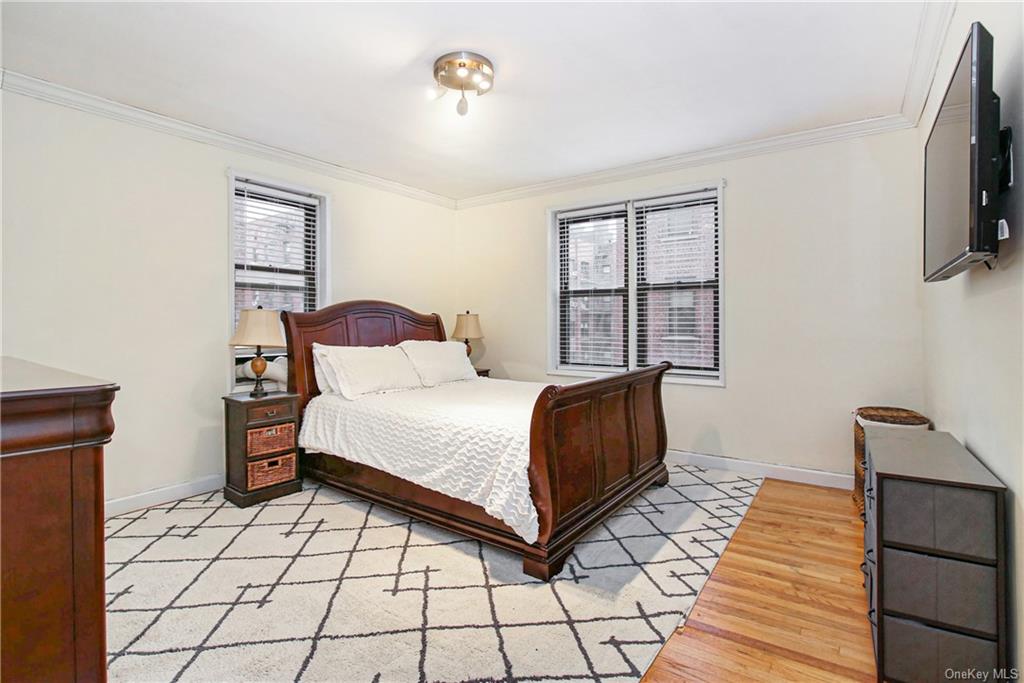 Photo 10 of 24 of 16 N Broadway 4D co-op property