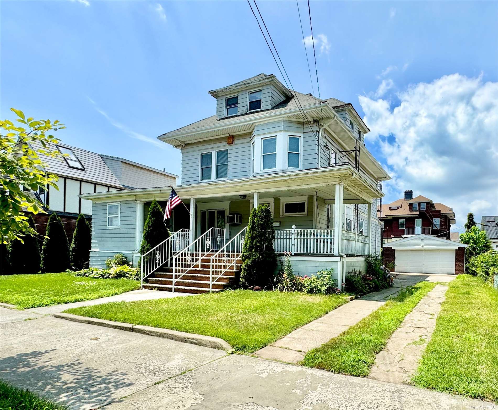 Property for Sale at 215 Beach 126th Street, Rockaway Park, Queens, NY - Bedrooms: 5 
Bathrooms: 5 
Rooms: 11  - $1,249,000