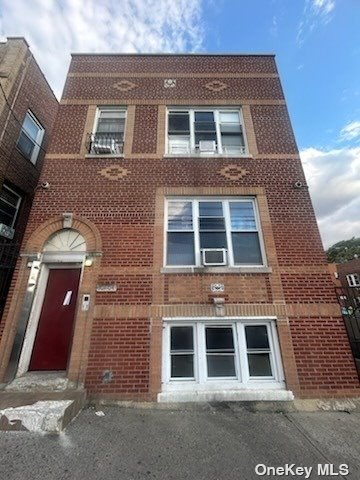 10104 32nd Avenue, East Elmhurst, Queens, NY - 8 Bedrooms  
6 Bathrooms  
25 Rooms - 