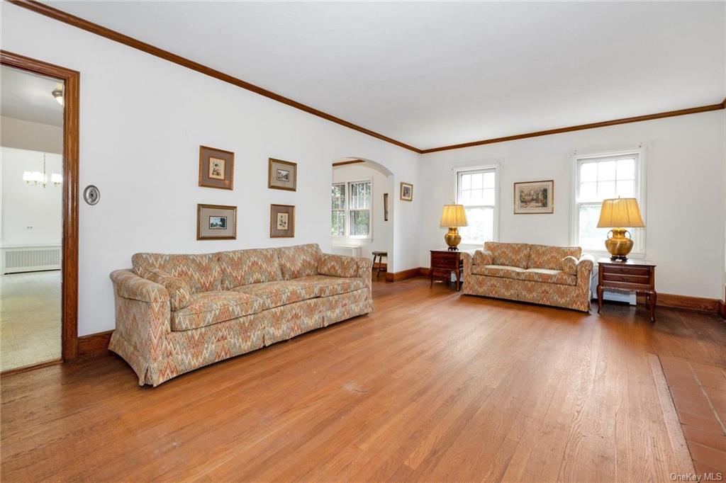 Photo 6 of 35 of 2 Shelley Avenue house
