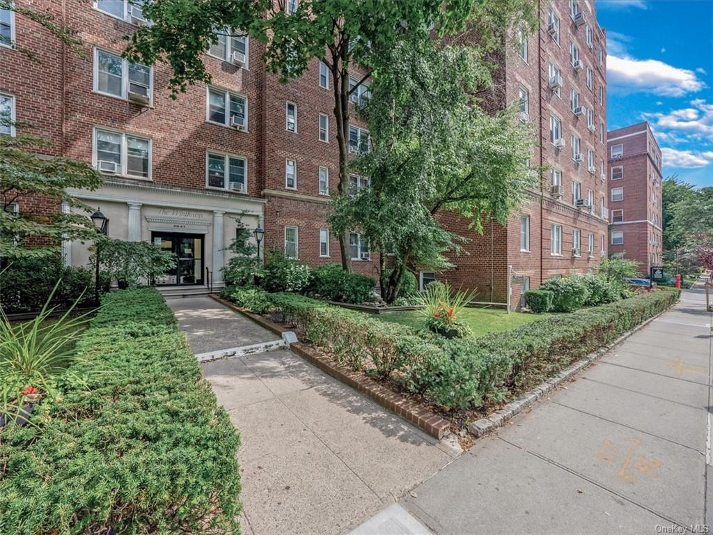 68-63 108th Street #2B, Forest Hills, New York image 3