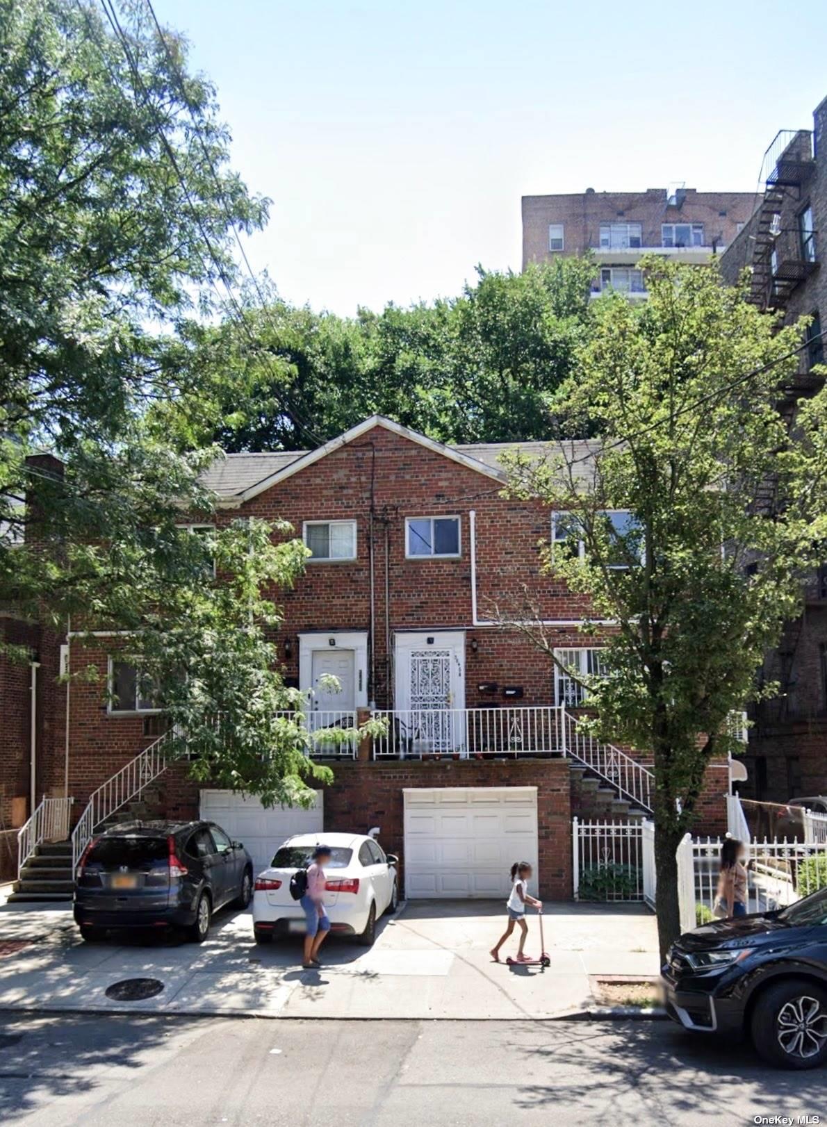 Property for Sale at 3846 Bailey Avenue, Bronx, New York - Bedrooms: 7 
Bathrooms: 3 
Rooms: 18  - $1,250,000