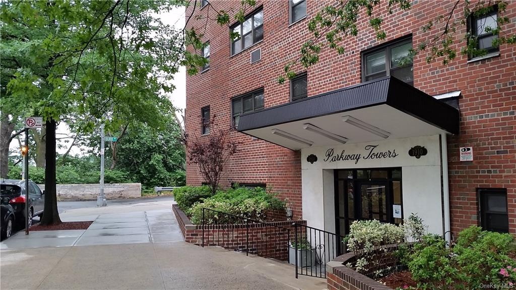 Property for Sale at 1910 Pelham Parkway 4B/7C/3F, Bronx, New York - Bedrooms: 5 
Bathrooms: 4 
Rooms: 12  - $325,000