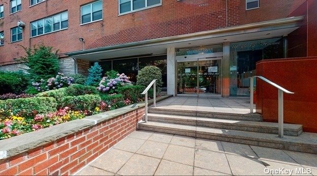 111-20 73 Ave Ave #6G, Forest Hills, New York image 1