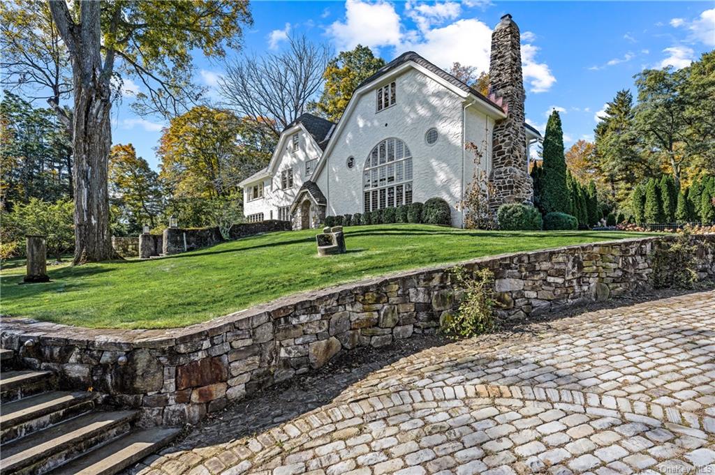 New Castle, New York 10514, United States, 5 Bedrooms Bedrooms, ,4 BathroomsBathrooms,Residential,Pending,90298