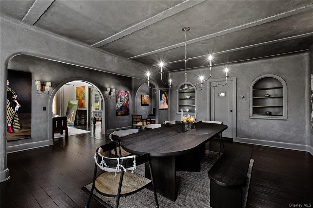 New Castle, New York 10514, United States, 5 Bedrooms Bedrooms, ,4 BathroomsBathrooms,Residential,Pending,90298