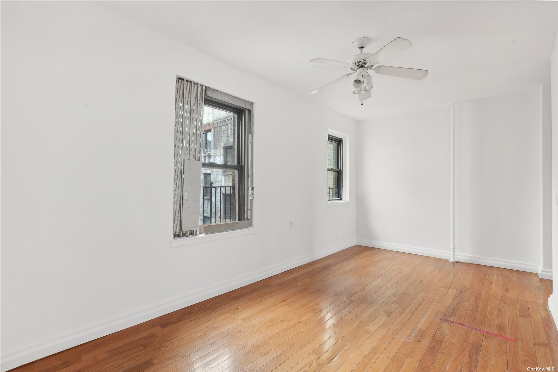 21-57 33rd Street St #4D, Astoria, New York image 3