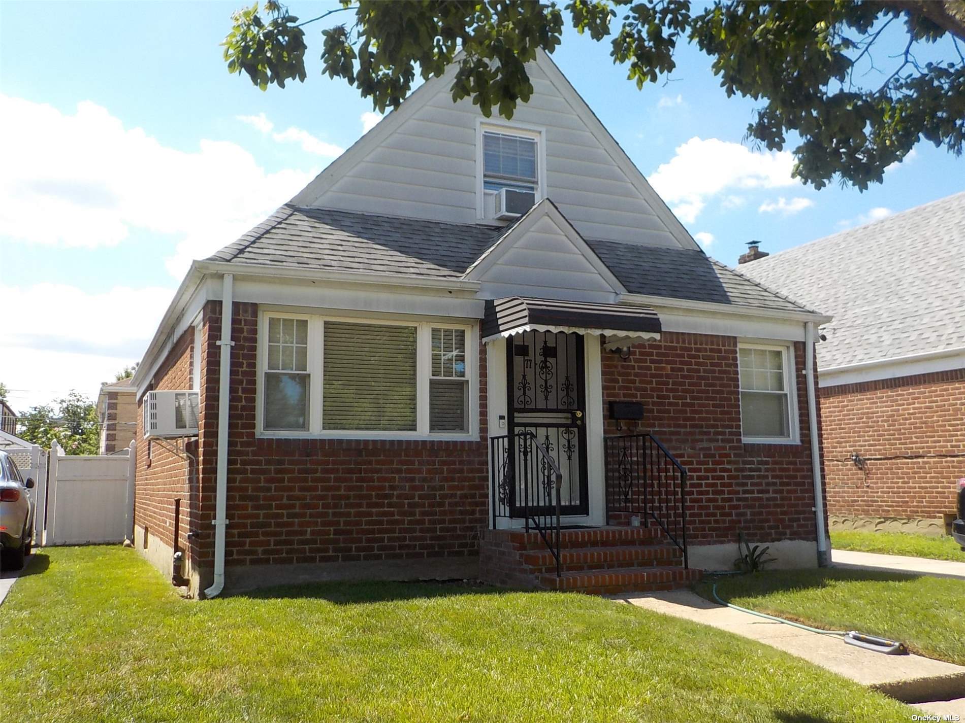 Property for Sale at 7726 Little Neck Parkway, Glen Oaks, Queens, NY - Bedrooms: 4 
Bathrooms: 1 
Rooms: 6  - $829,900