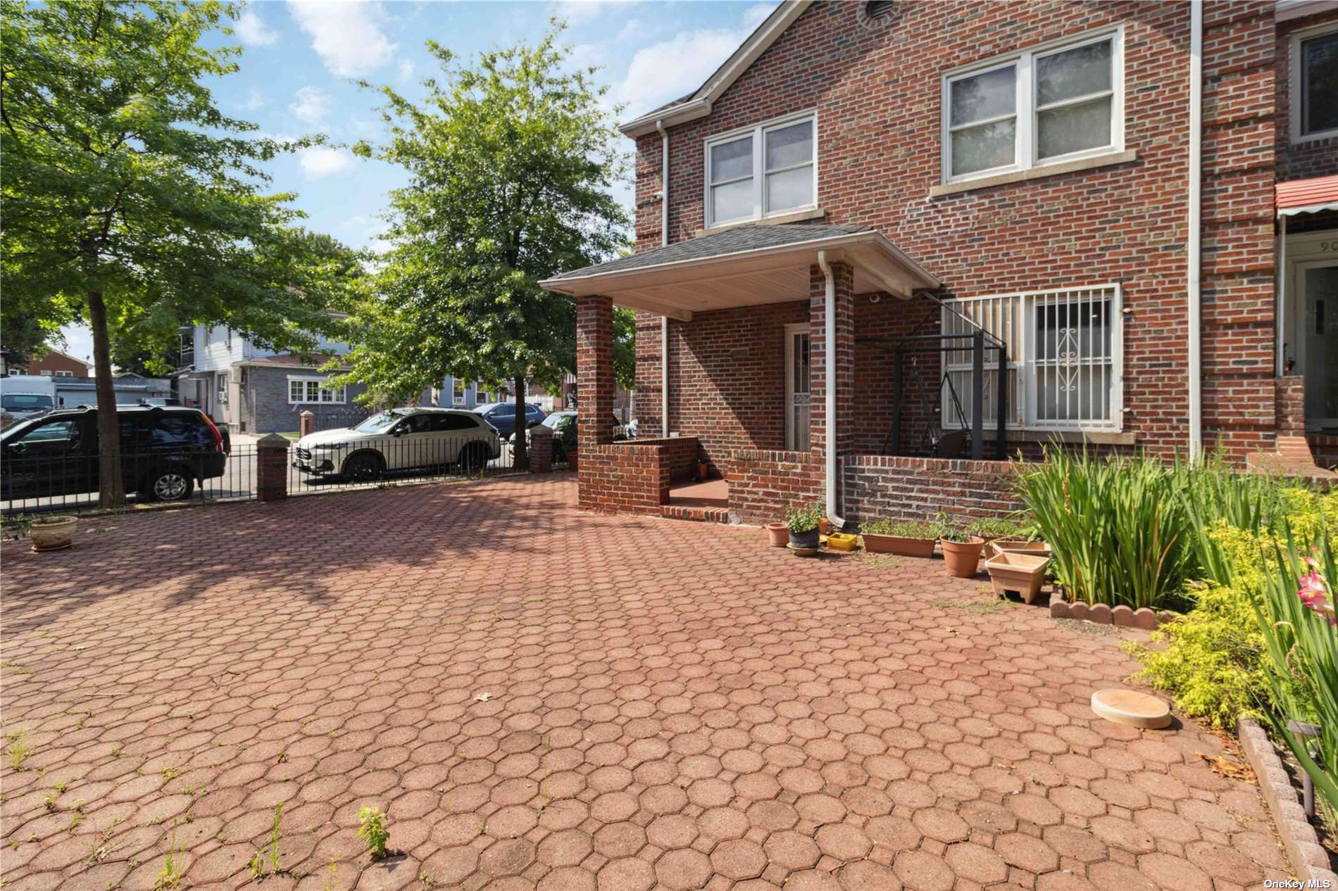 Property for Sale at 2423 90th Place Pl, East Elmhurst, Queens, NY - Bedrooms: 3 
Bathrooms: 4 
Rooms: 6  - $1,198,000