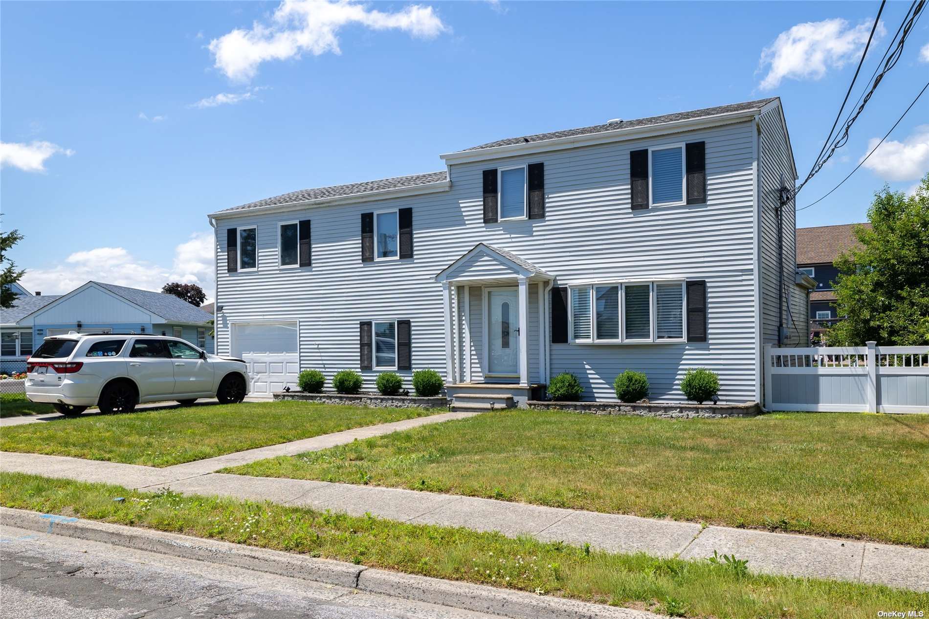 68 W Lido Promenade, Lindenhurst, New York image 1