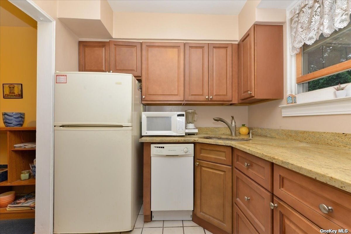 Photo 5 of 20 of 19 Glen Keith Road 2U co-op property