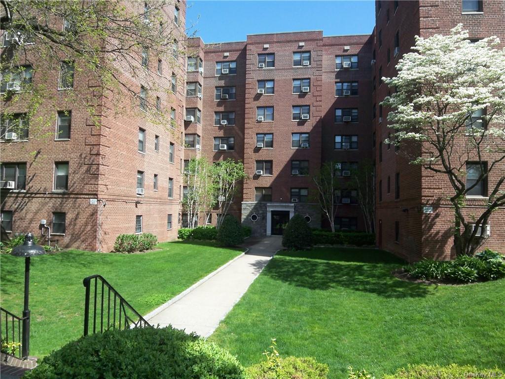 485 E Lincoln Avenue #519, Mount Vernon, New York image 2