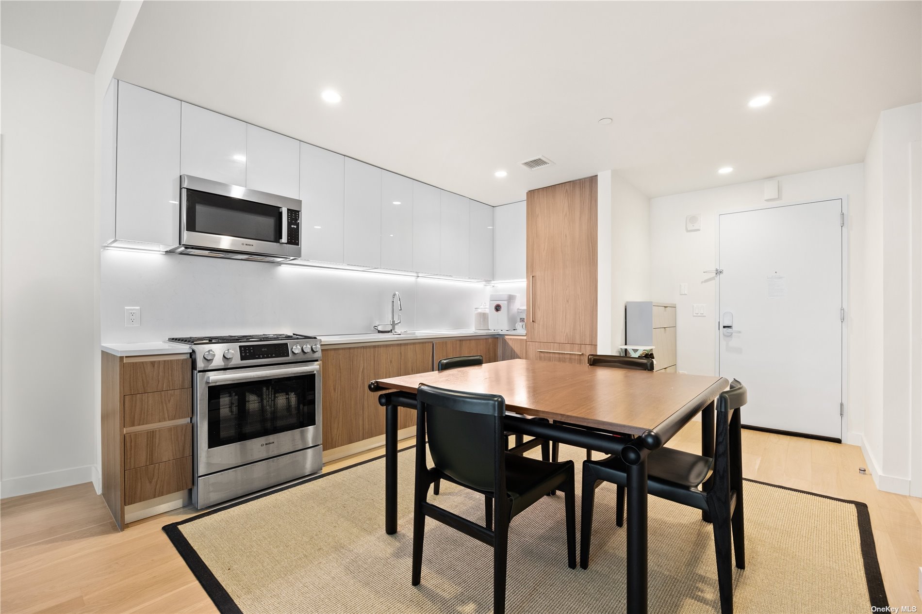 131-01 40th Road #12F, Flushing, New York image 3