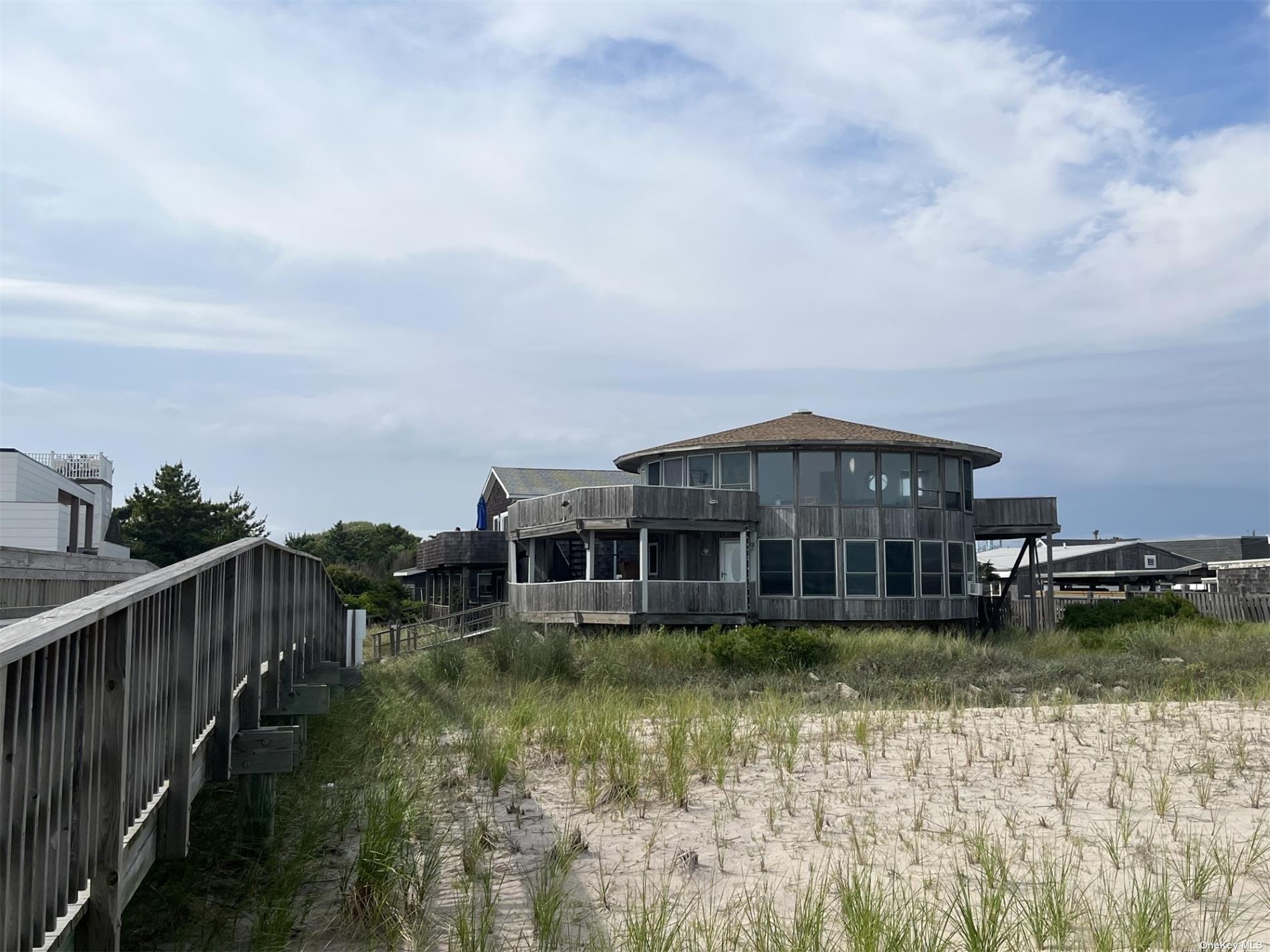 88 Bungalow Walk, Ocean Beach, Hamptons, NY - 3 Bedrooms  
2 Bathrooms - 