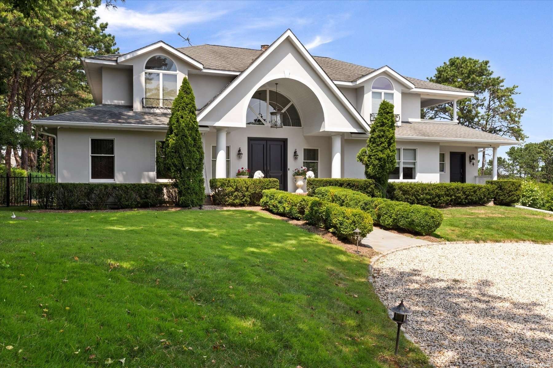 Photo 1 of 31 Blackwatch Court, Southampton, NY, $3,695,000, Web #: 3573549