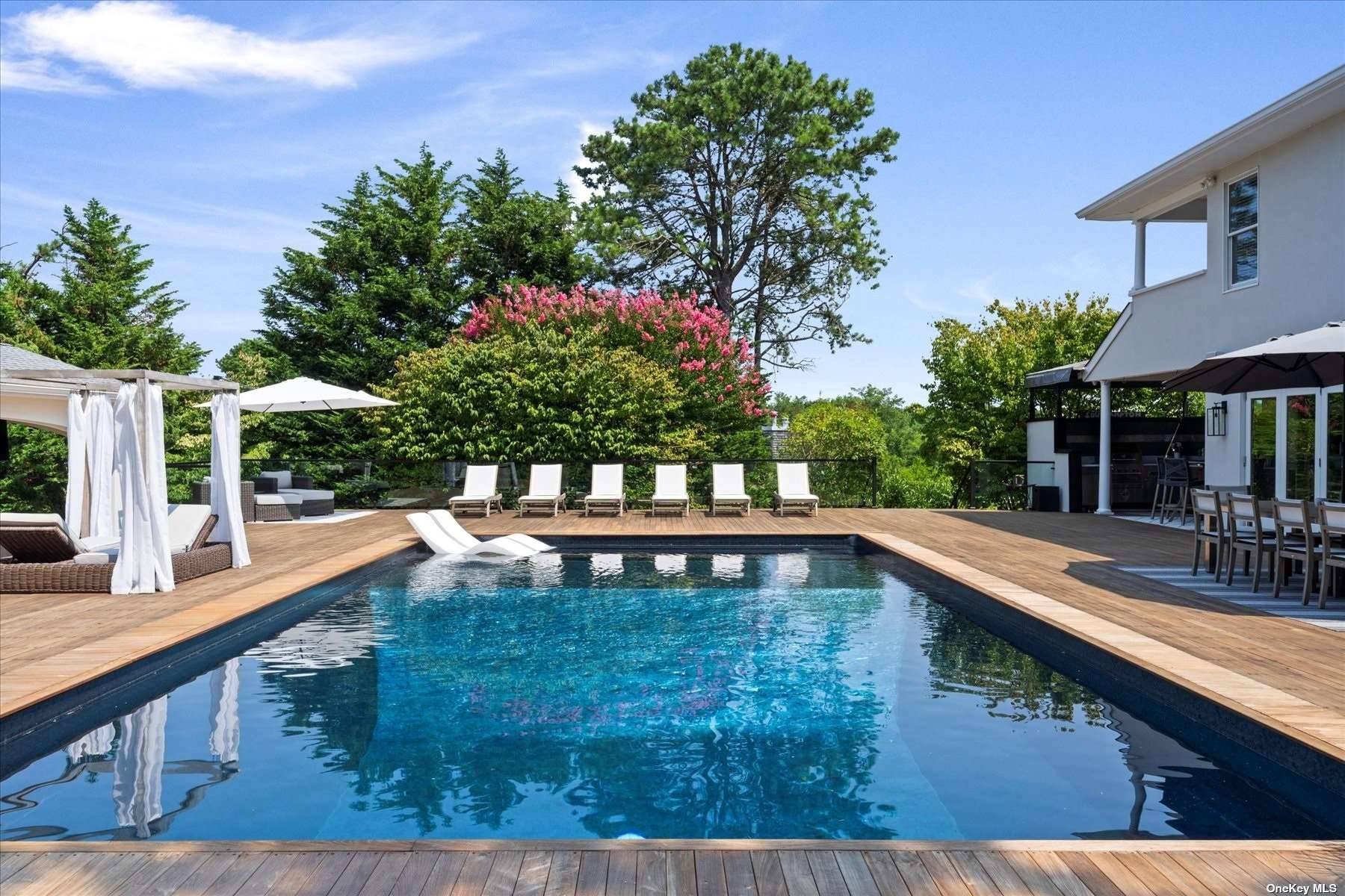 Property for Sale at 31 Blackwatch Court, Southampton, Hamptons, NY - Bedrooms: 4 
Bathrooms: 6  - $3,695,000