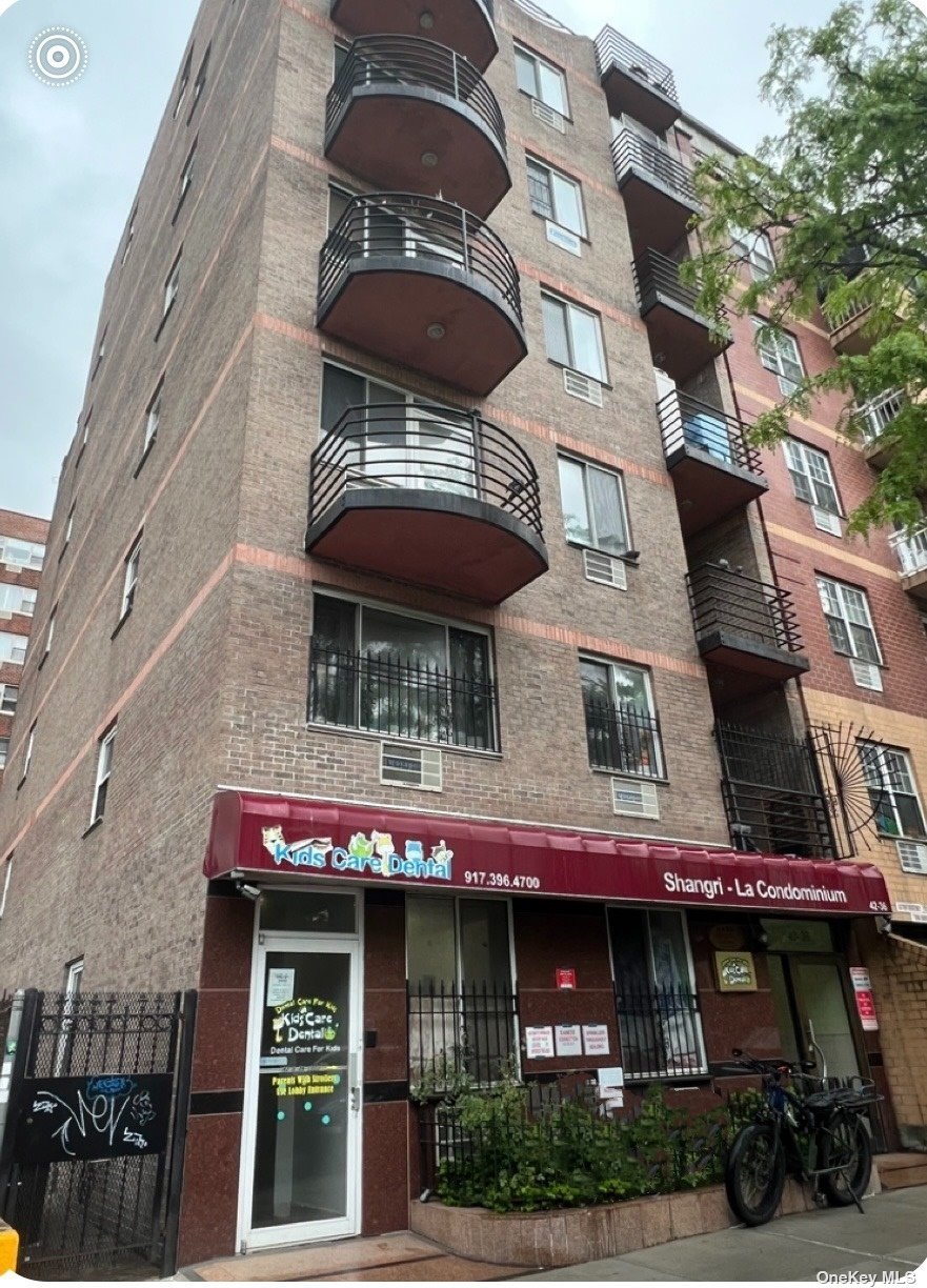 Property for Sale at 4236 82nd Street 1B, Elmhurst, Queens, NY - Bedrooms: 2 
Bathrooms: 2 
Rooms: 6  - $678,000