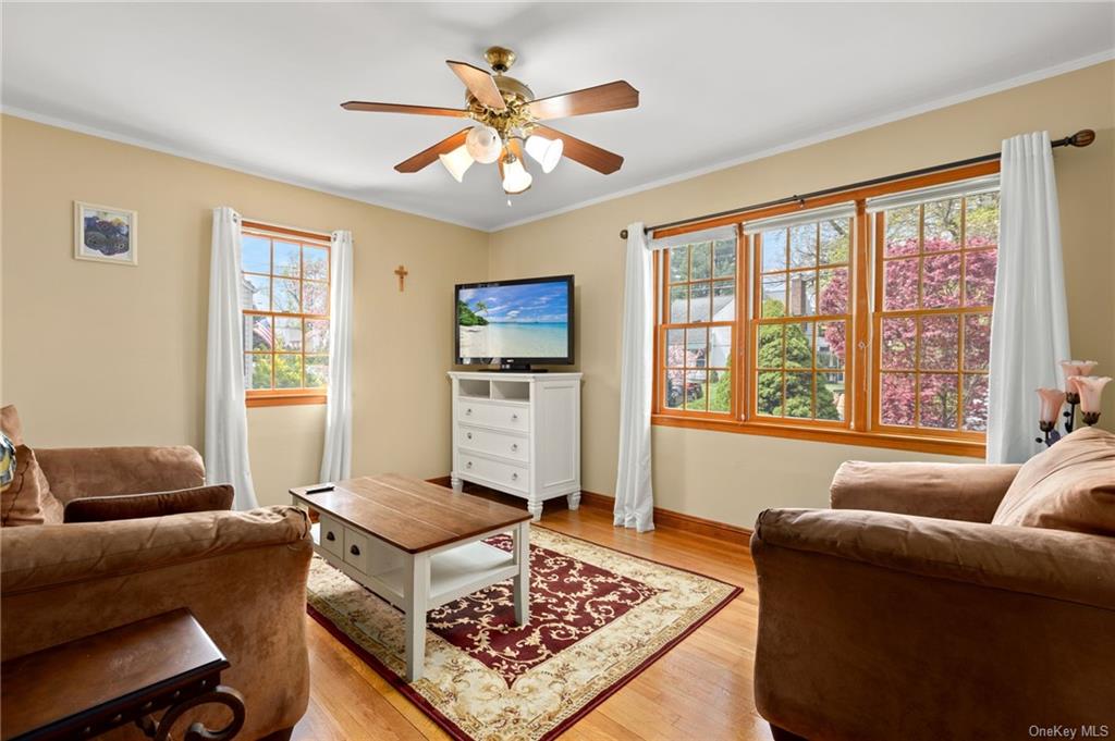 Photo 14 of 36 of 35 John Alden Road house