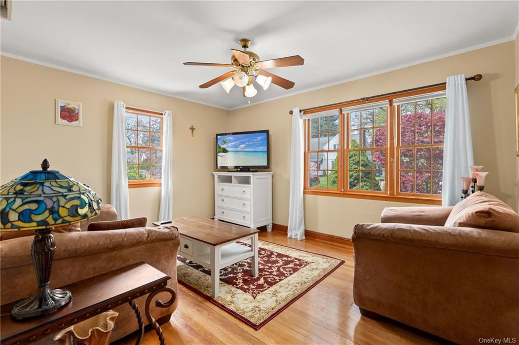 Photo 13 of 36 of 35 John Alden Road house