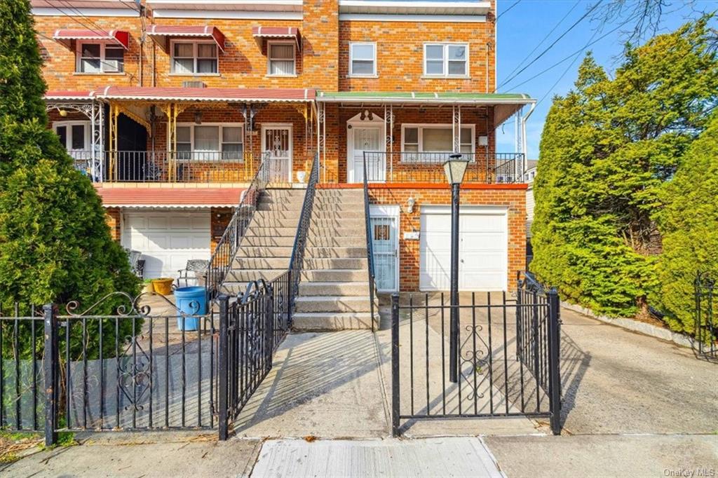Property for Sale at 249 Davis Avenue, Bronx, New York - Bedrooms: 3 
Bathrooms: 2 
Rooms: 8  - $649,000