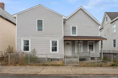 Homes For Sale - 9 Capobianco Street<br/> Glen Cove, NY 11542
