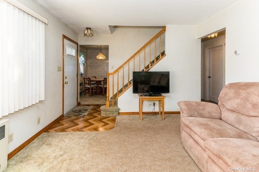 Photo 6 of 32 of 1687 Prospect Avenue house