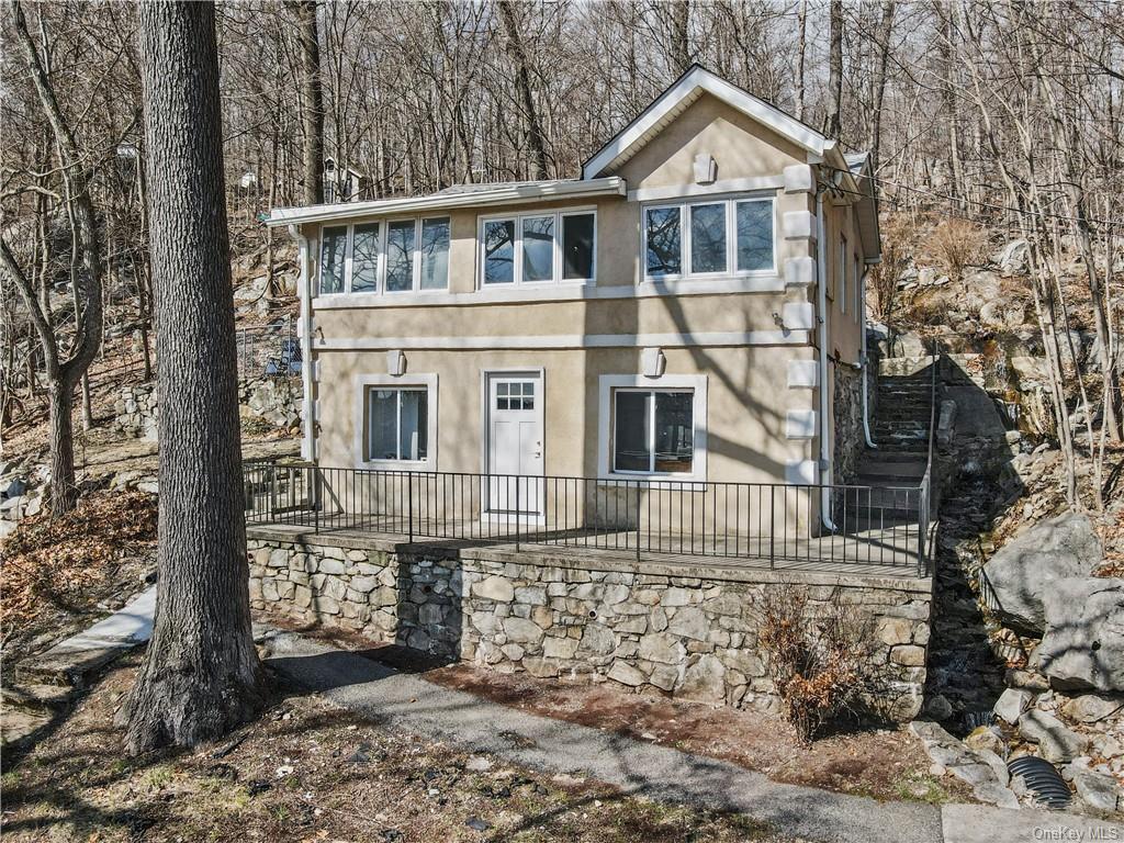 Photo 1 of 31 of 111 Tanglewylde Road house