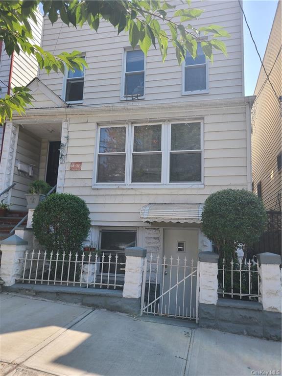 Property for Sale at 1438 Saint Lawrence Avenue, Bronx, New York - Bedrooms: 7 
Bathrooms: 3  - $1,050,000