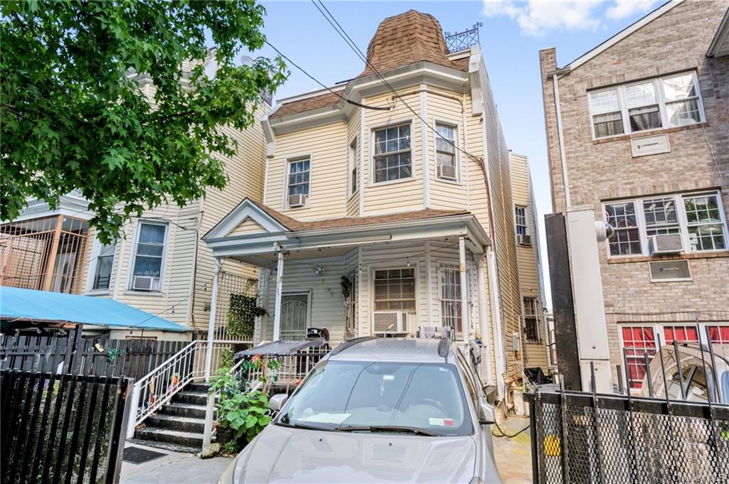 Property for Sale at 2062 Ryer Avenue, Bronx, New York - Bedrooms: 3 
Bathrooms: 2 
Rooms: 8  - $789,000