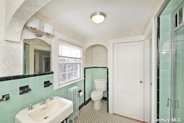 Photo 18 of 24 of 16 Woodbine Avenue house