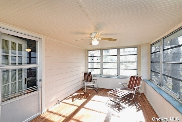 Photo 8 of 24 of 16 Woodbine Avenue house