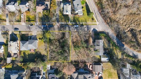 Vacant Land For Sale - 340 Warwick Avenue<br/> Queens County, Douglaston, NY 11363