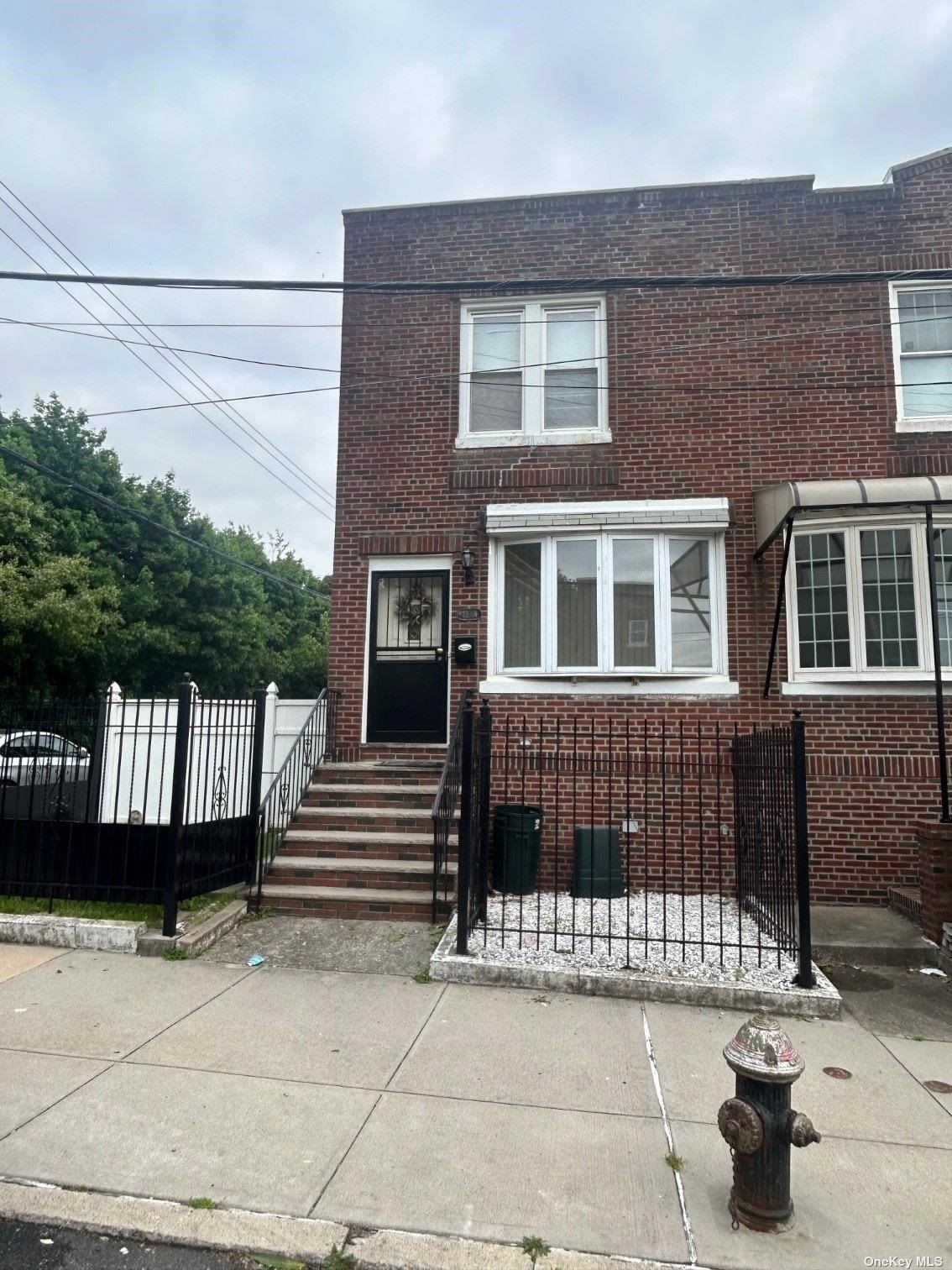 7301 69th Road, Middle Village, Queens, NY - 3 Bedrooms  
2 Bathrooms  
6 Rooms - 