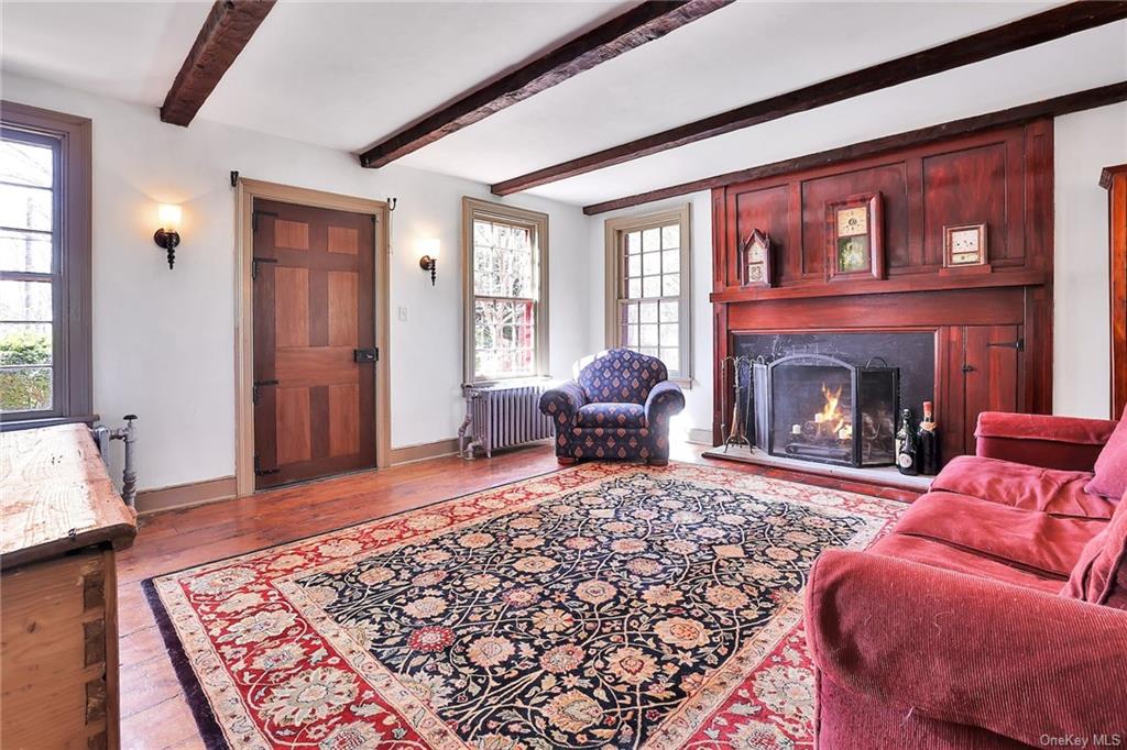 Photo 11 of 36 of 122 Duryea Lane house
