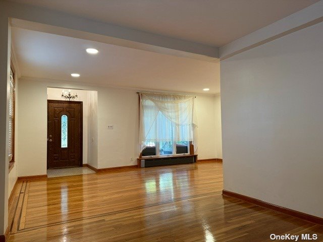 Rental Property at 20309 28th Avenue 1F, Bayside, Queens, NY - Bedrooms: 3 
Bathrooms: 2 
Rooms: 6  - $3,700 MO.