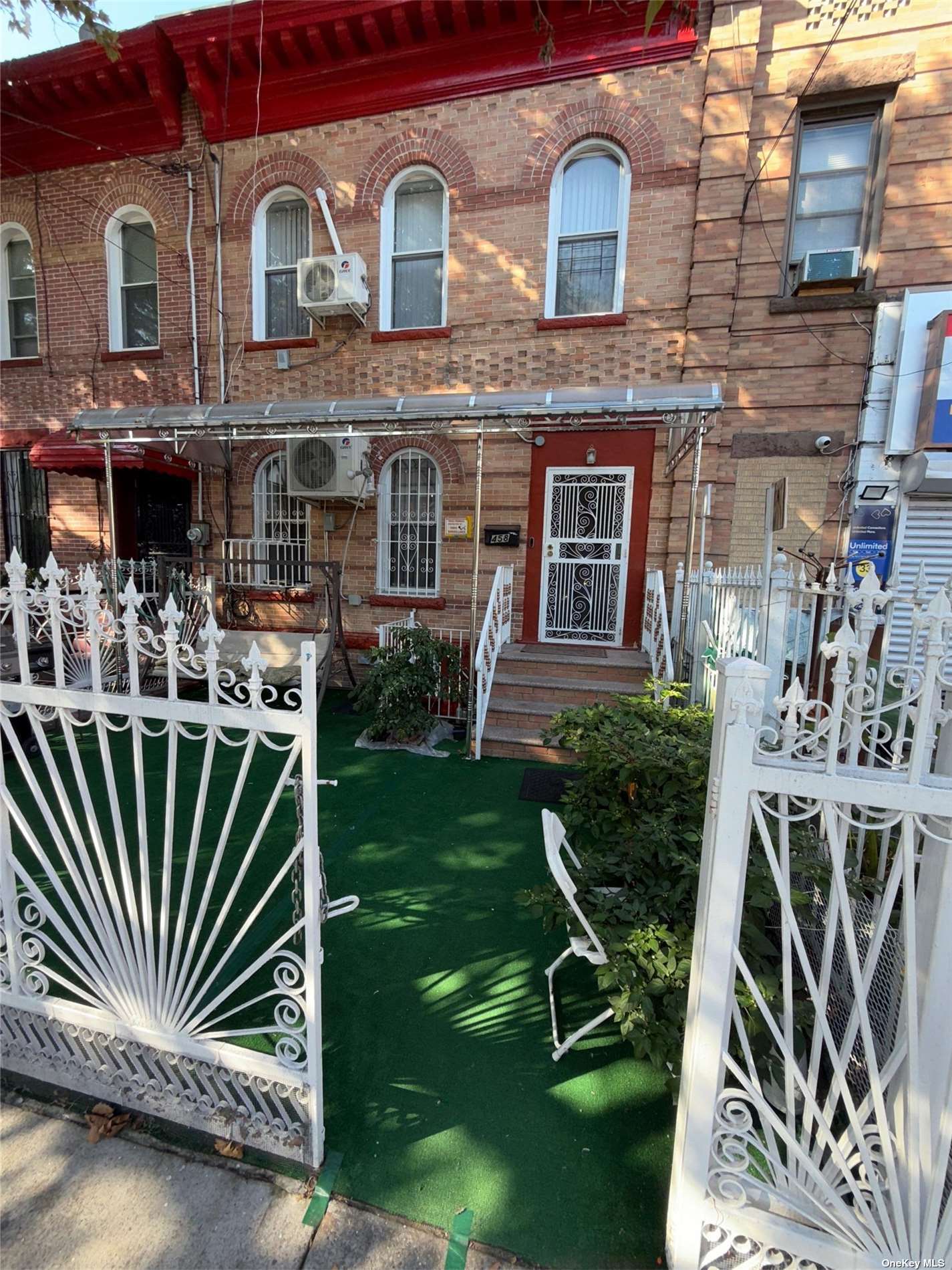 458 Crescent Street, Brooklyn, New York image 1