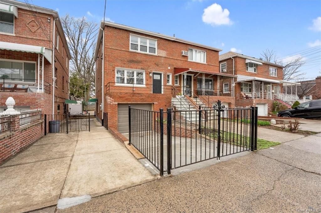Property for Sale at 1111 Mace Avenue, Bronx, New York - Bedrooms: 3 
Bathrooms: 3 
Rooms: 12  - $798,000