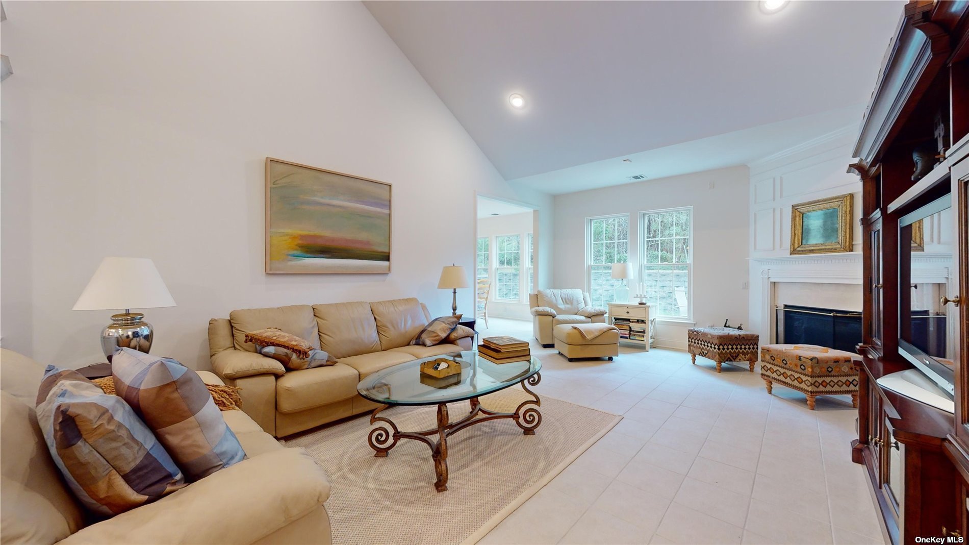 73 Samantha Circle #73, Westhampton, New York image 3