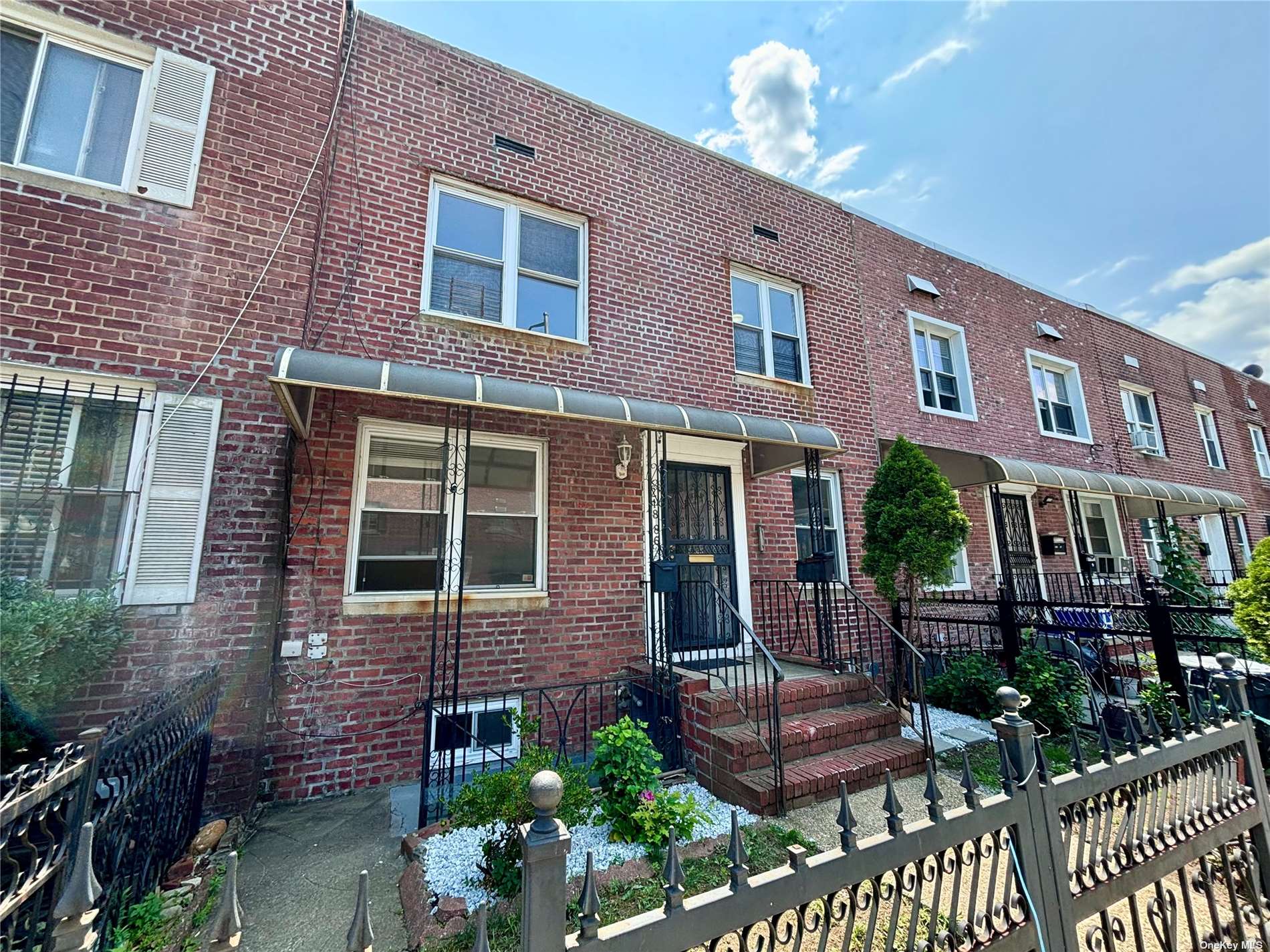 Property for Sale at 21886 98th Avenue, Queens Village, Queens, NY - Bedrooms: 4 
Bathrooms: 3 
Rooms: 10  - $825,000