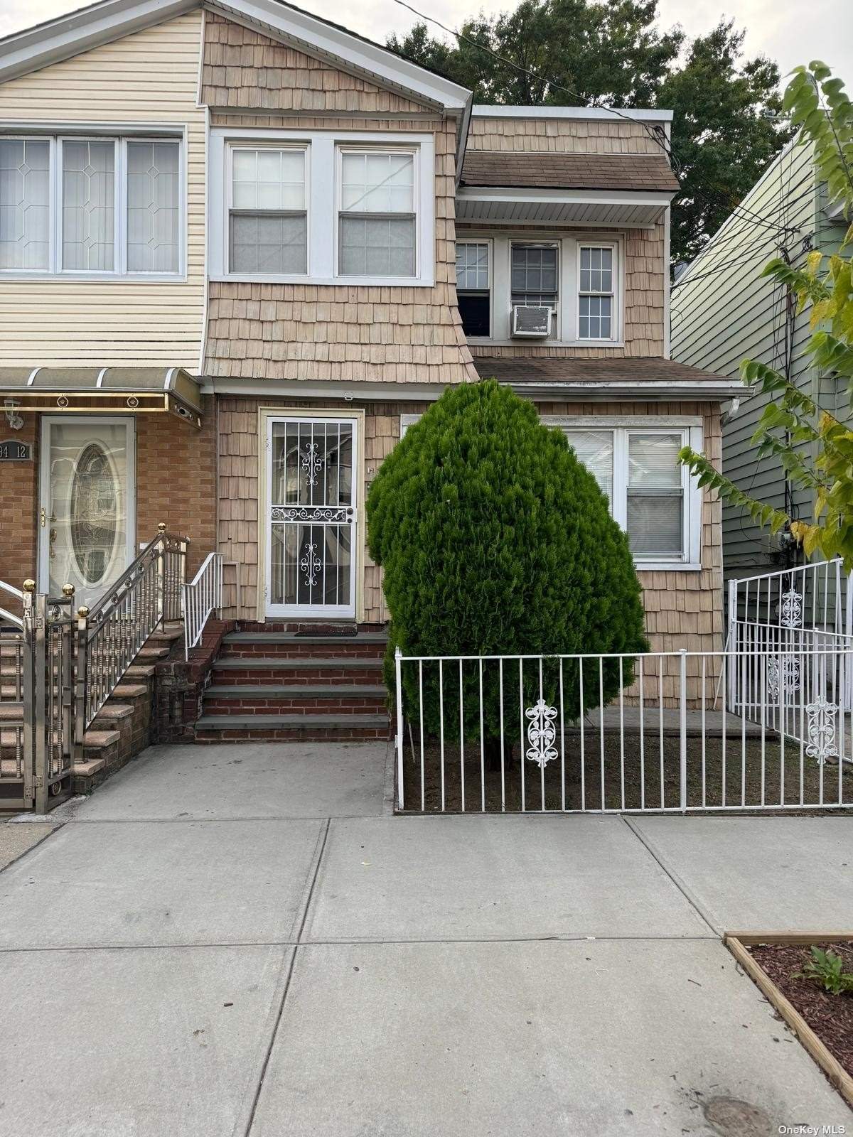 Rental Property at 9410 76th Street 1, Ozone Park, Queens, NY - Bedrooms: 2 
Bathrooms: 1 
Rooms: 4  - $2,800 MO.