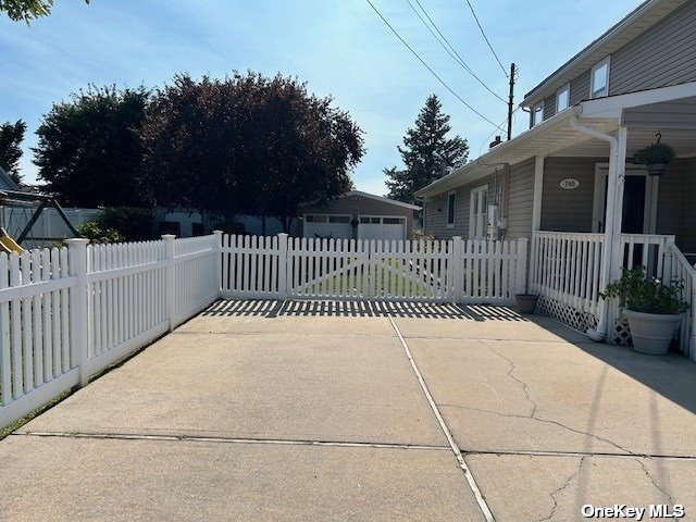 745 Halsey Place, Lindenhurst, New York image 27