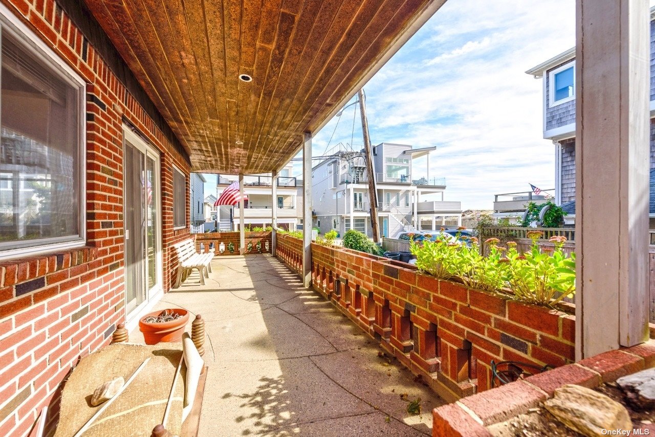 25 Rochester Avenue, East Atlantic Beach, New York image 21