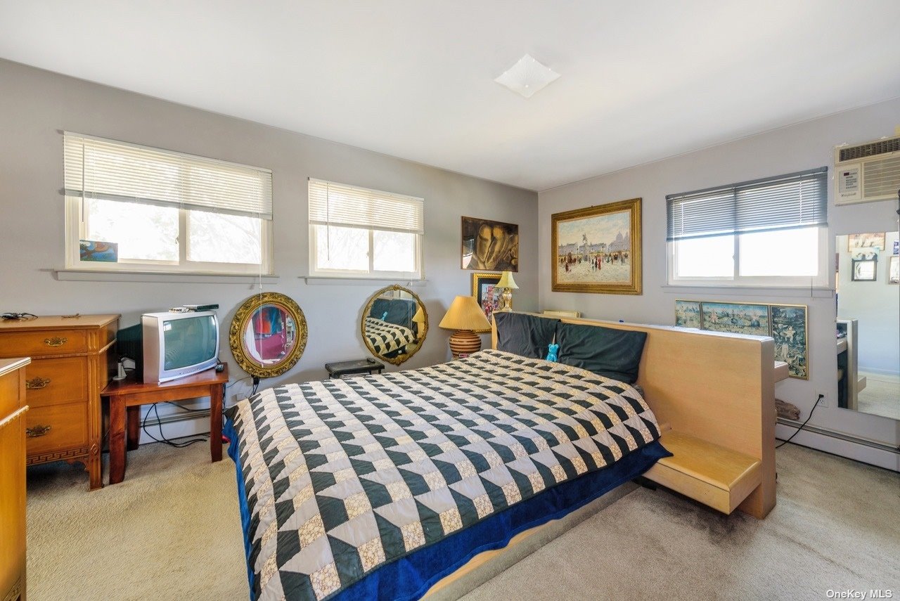 25 Rochester Avenue, East Atlantic Beach, New York image 14