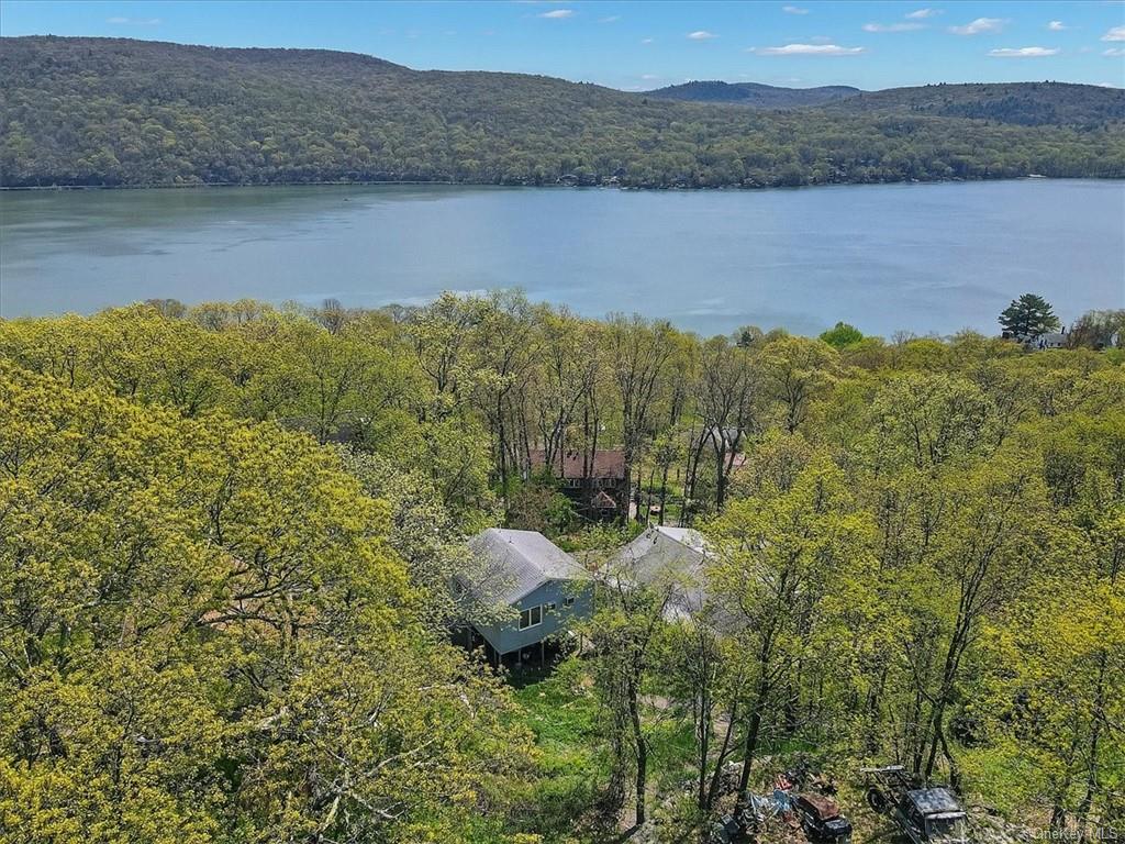 186 Brook Trail, Greenwood Lake, New York image 1