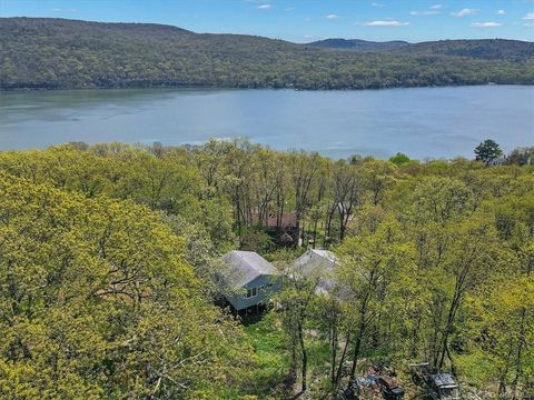 Homes For Sale - 186 Brook Trail<br/> Orange County, Greenwood Lake, NY 10925
